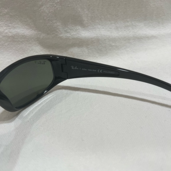 Ray Ban 4093 Polarized - Picture 9 of 11